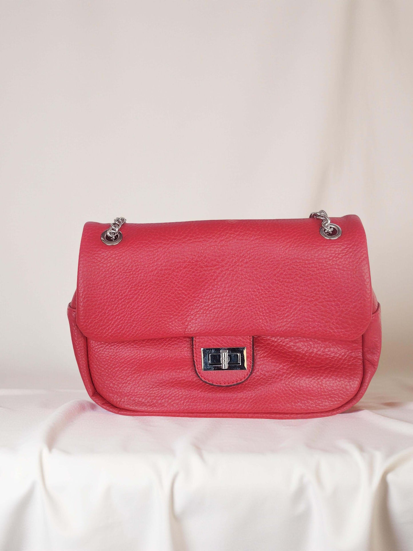 Damen Schultertasche mit Kettenhenkel – Gelb, Braun, Hellblau, Schwarz & Rot