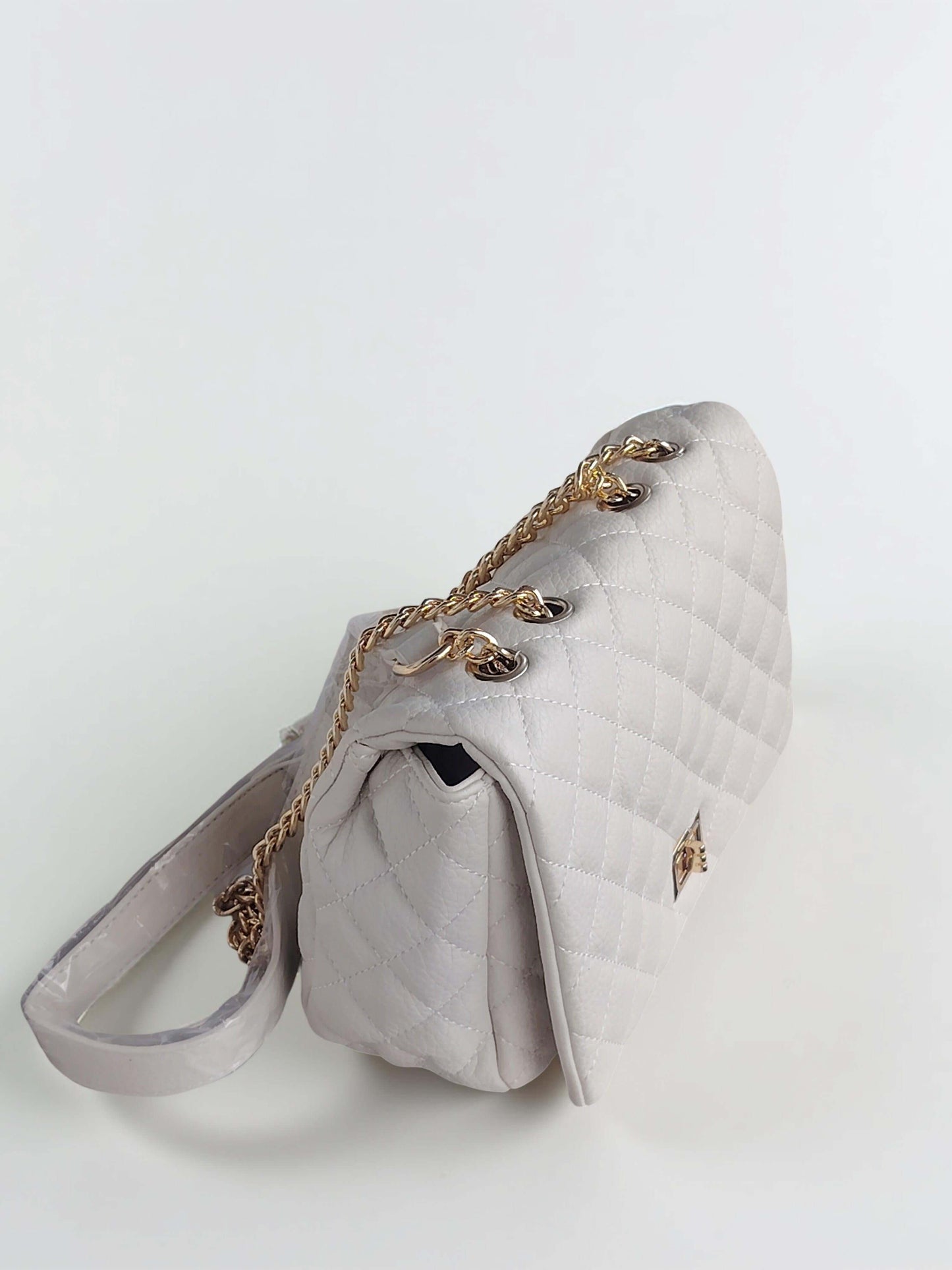 Klassische Umhängetasche mit Kettenriemen