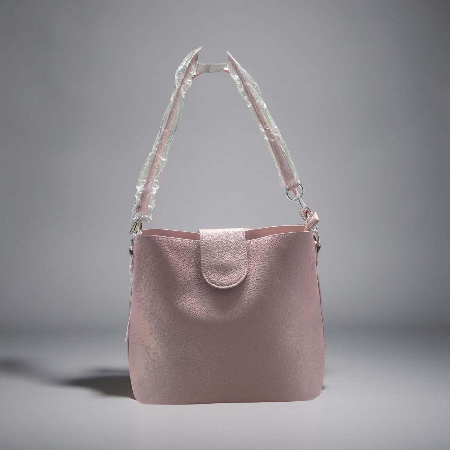 Schlichte Schultertasche mit breitem Trageriemen-in Babyblau, Weiß, Cognac, Rosé, Schwarz & Beige