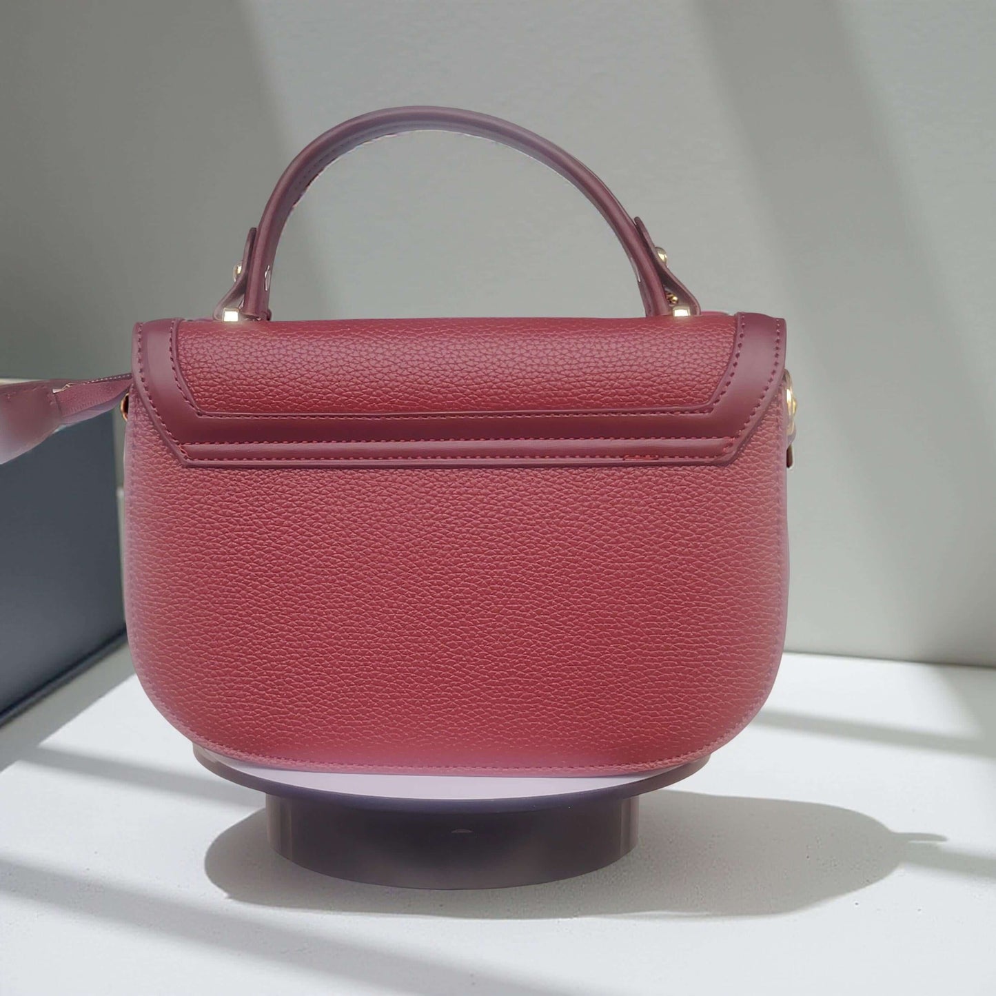 Elegante Umhängetasche mit goldener Schnalle – in Grün, Blau, Bordeaux, Cognac & Beige